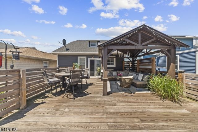 22 William St, North Arlington Boro, NJ 07031