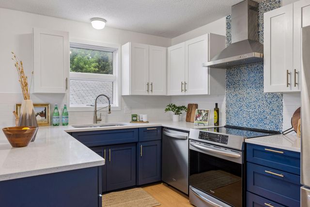 1888 Walnut Street, Saint Paul, MN 55113