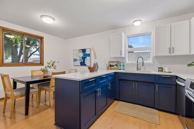 1888 Walnut Street, Saint Paul, MN 55113