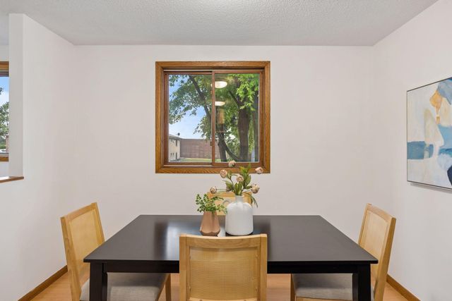 1888 Walnut Street, Saint Paul, MN 55113