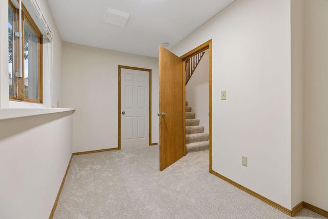 1888 Walnut Street, Saint Paul, MN 55113