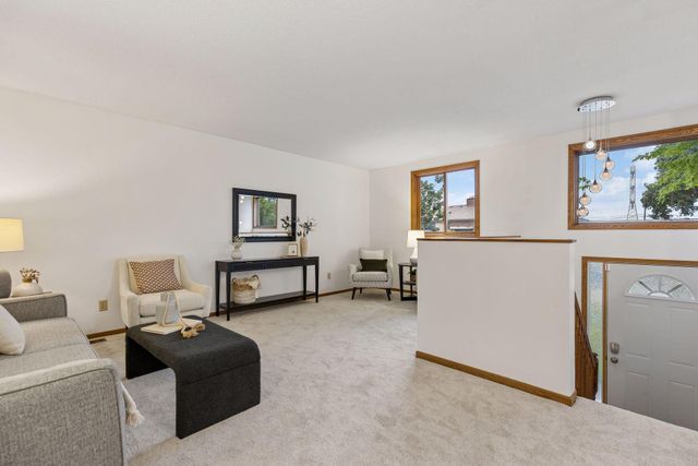 1888 Walnut Street, Saint Paul, MN 55113