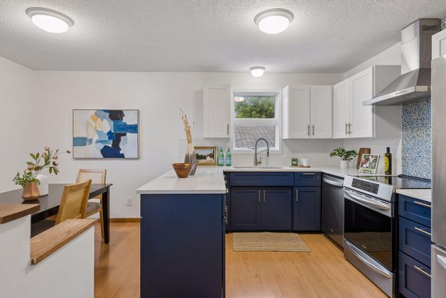 1888 Walnut Street, Saint Paul, MN 55113