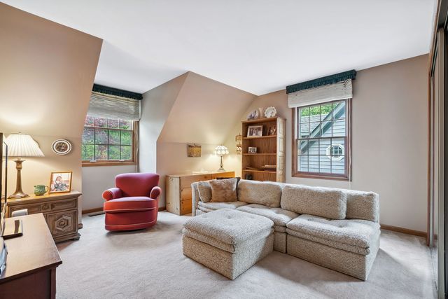 5 Heath Way, South Barrington, IL 60010