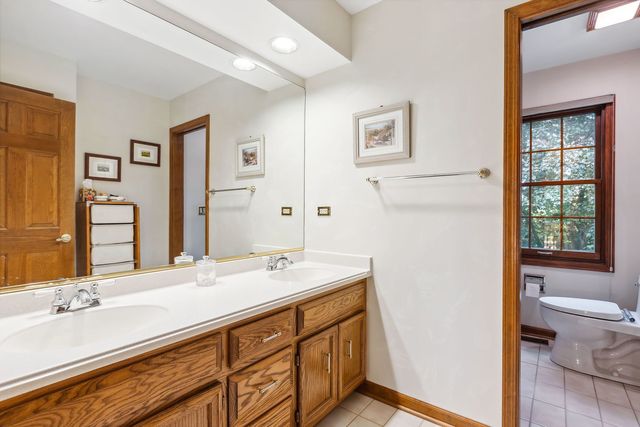 5 Heath Way, South Barrington, IL 60010