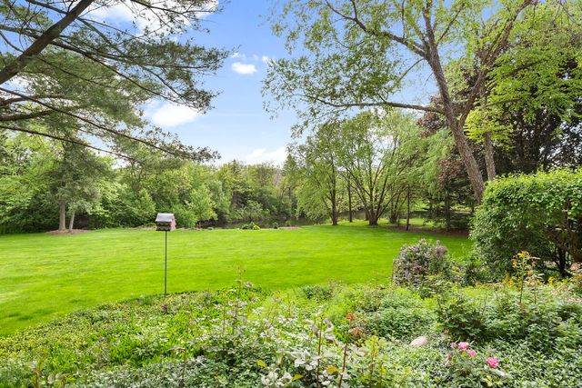 5 Heath Way, South Barrington, IL 60010