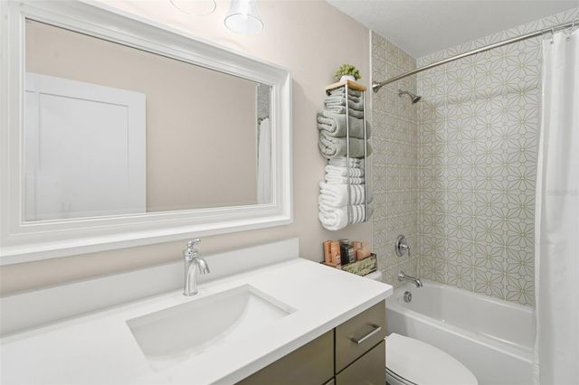 2046 DALTON AVENUE, Deltona, FL 32725