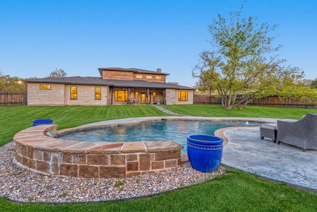 175 BITTERSWEET Trail, Weatherford, TX 76088