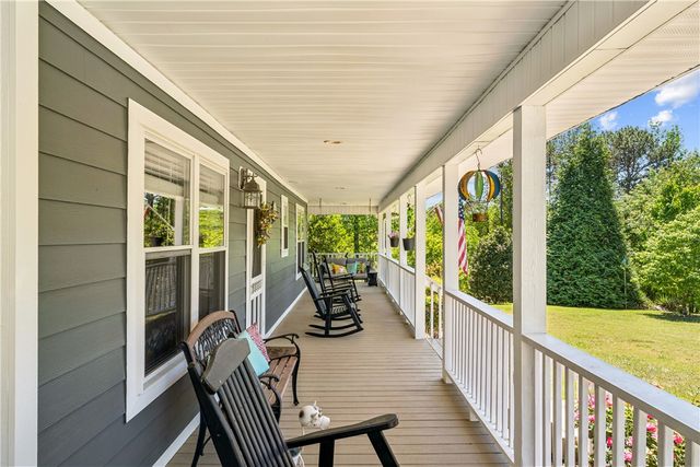 189 Little Choestoea Road, Westminster, SC 29693