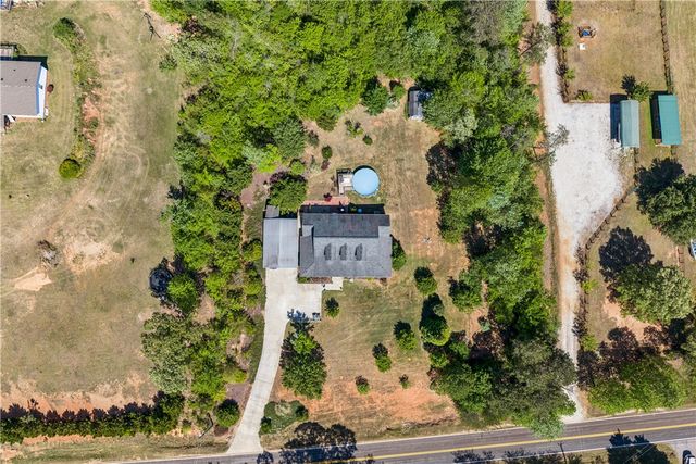 189 Little Choestoea Road, Westminster, SC 29693