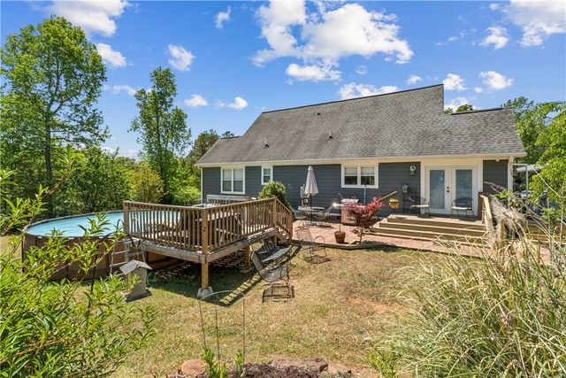 189 Little Choestoea Road, Westminster, SC 29693