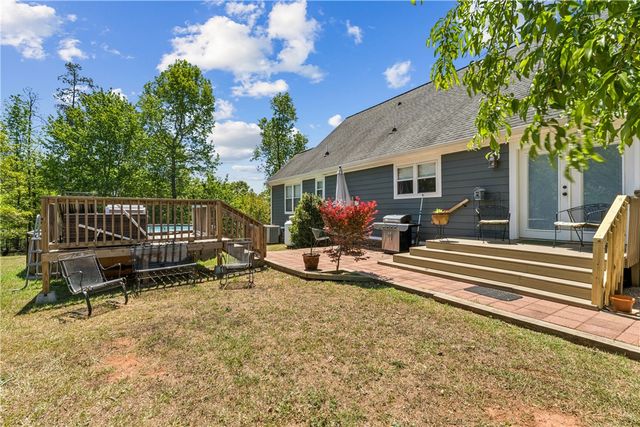 189 Little Choestoea Road, Westminster, SC 29693