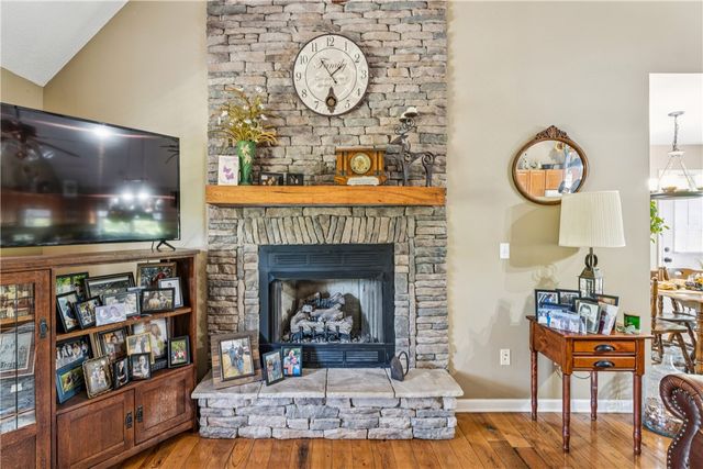 189 Little Choestoea Road, Westminster, SC 29693