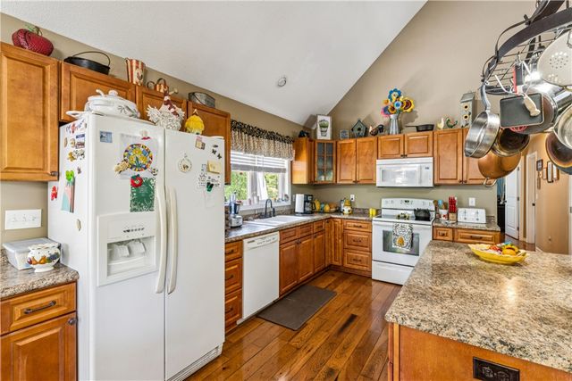 189 Little Choestoea Road, Westminster, SC 29693