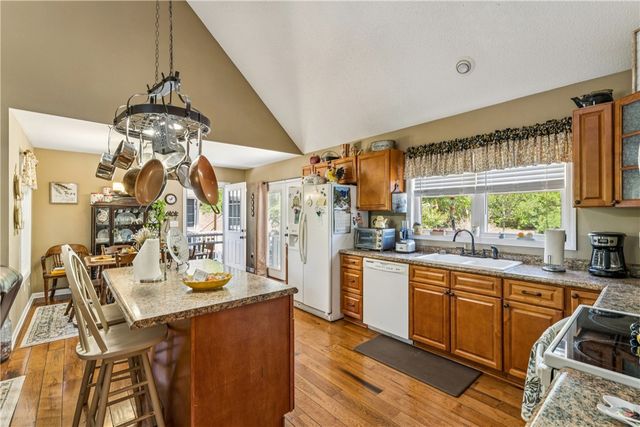 189 Little Choestoea Road, Westminster, SC 29693
