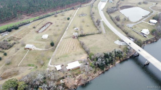 2800 Alabama River Parkway, Millbrook, AL 36054