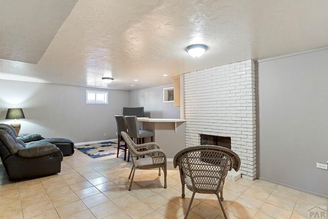 4032 Valley Dr # B, Pueblo, CO 81008