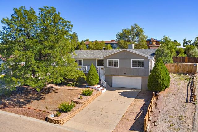4032 Valley Dr # B, Pueblo, CO 81008