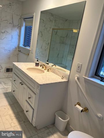 8904 GRANT ST, Bethesda, MD 20817