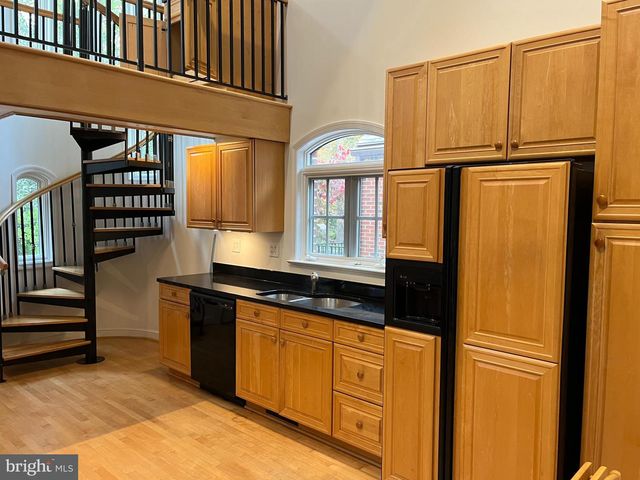 8904 GRANT ST, Bethesda, MD 20817