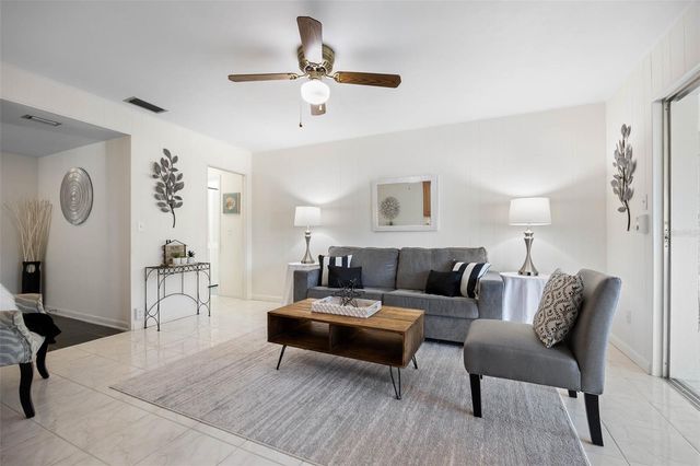 2346 SARAZEN DR, Dunedin, FL 34698