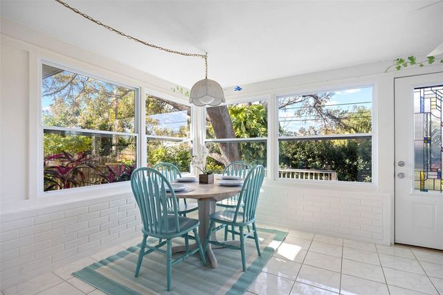 2346 SARAZEN DR, Dunedin, FL 34698