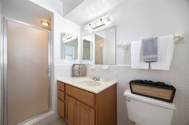 2346 SARAZEN DR, Dunedin, FL 34698