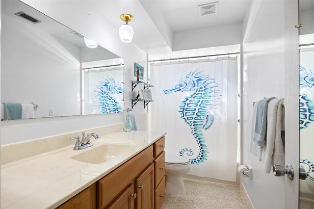 2346 SARAZEN DR, Dunedin, FL 34698