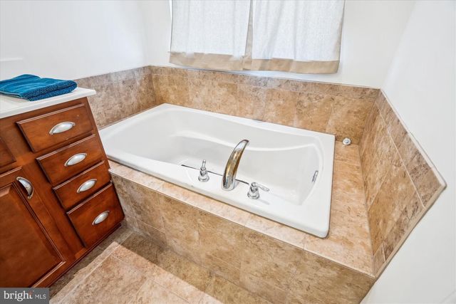 2727 AMBER CREST RD, Hanover, MD 21076