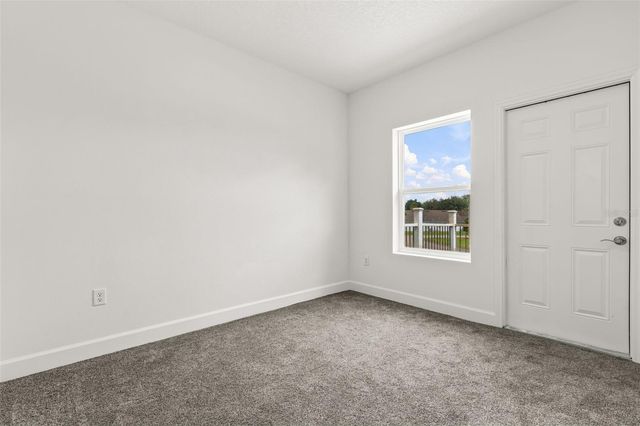 458 LAKE SHORE PARKWAY, Davenport, FL 33896