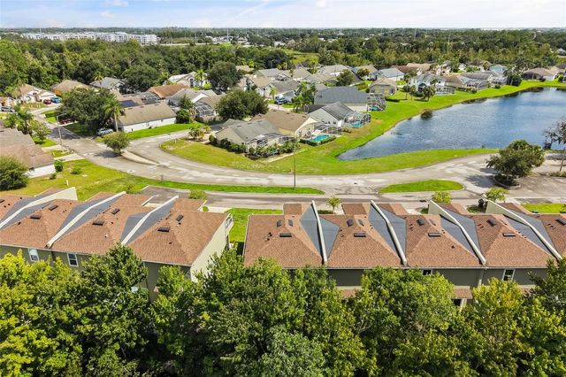 458 LAKE SHORE PARKWAY, Davenport, FL 33896