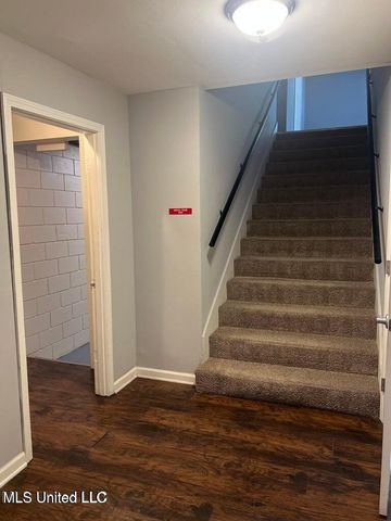 1524 Pass Road, A, Gulfport, MS 39501