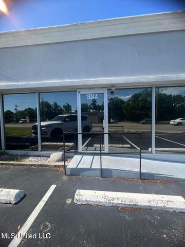 1524 Pass Road, A, Gulfport, MS 39501