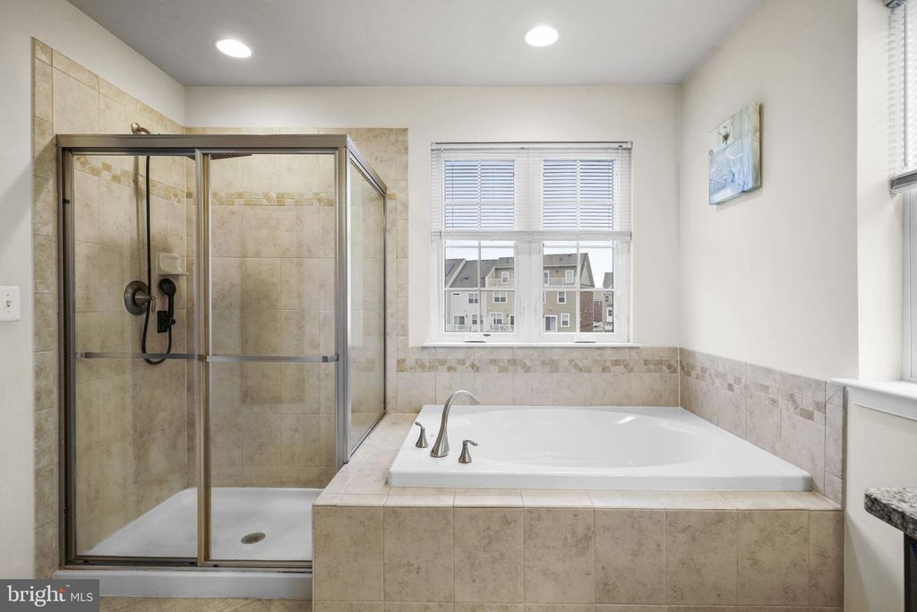 Image 13 of property listing at 5412 SPOTSWOOD PL, White Plains, MD 20695