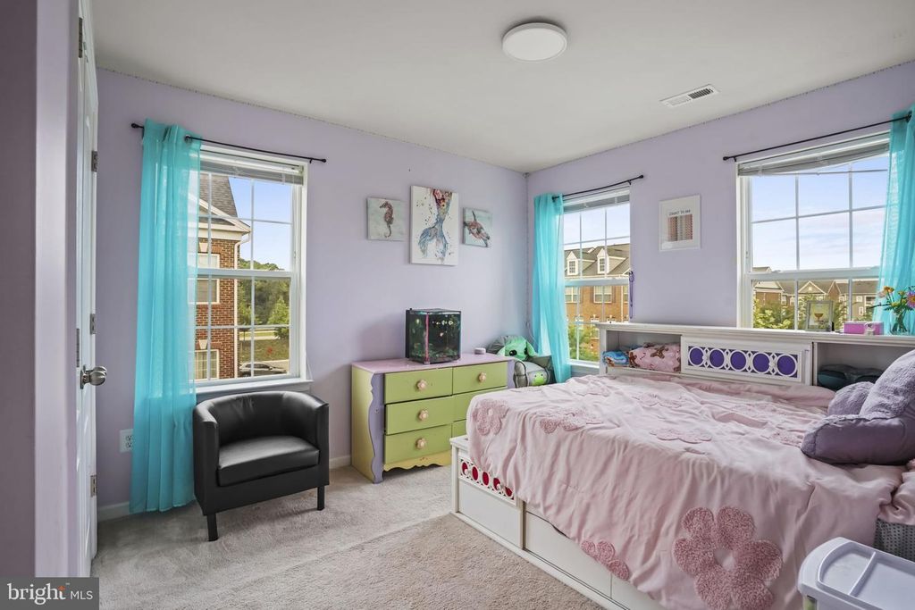 Image 18 of property listing at 5412 SPOTSWOOD PL, White Plains, MD 20695