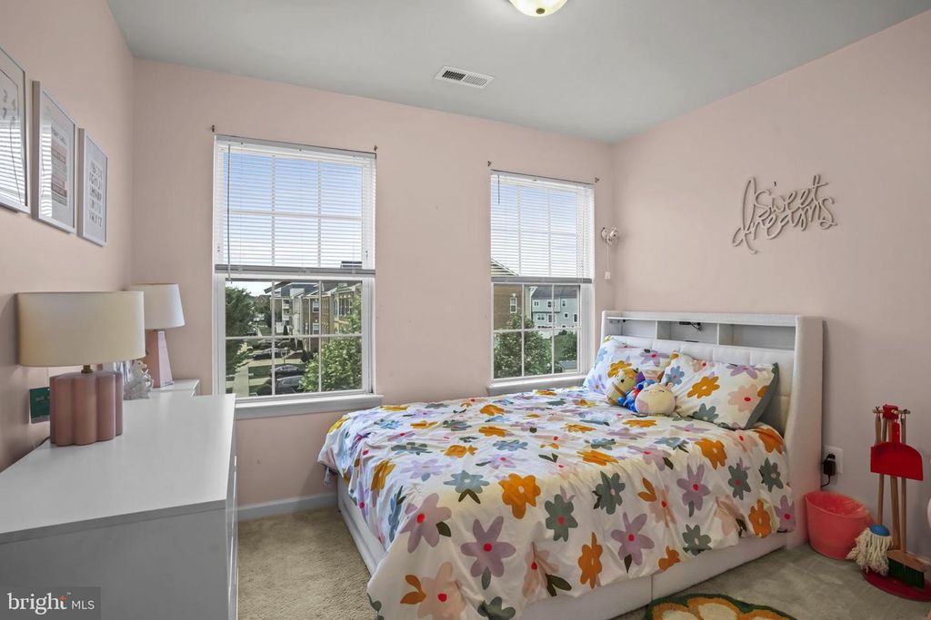 Image 19 of property listing at 5412 SPOTSWOOD PL, White Plains, MD 20695