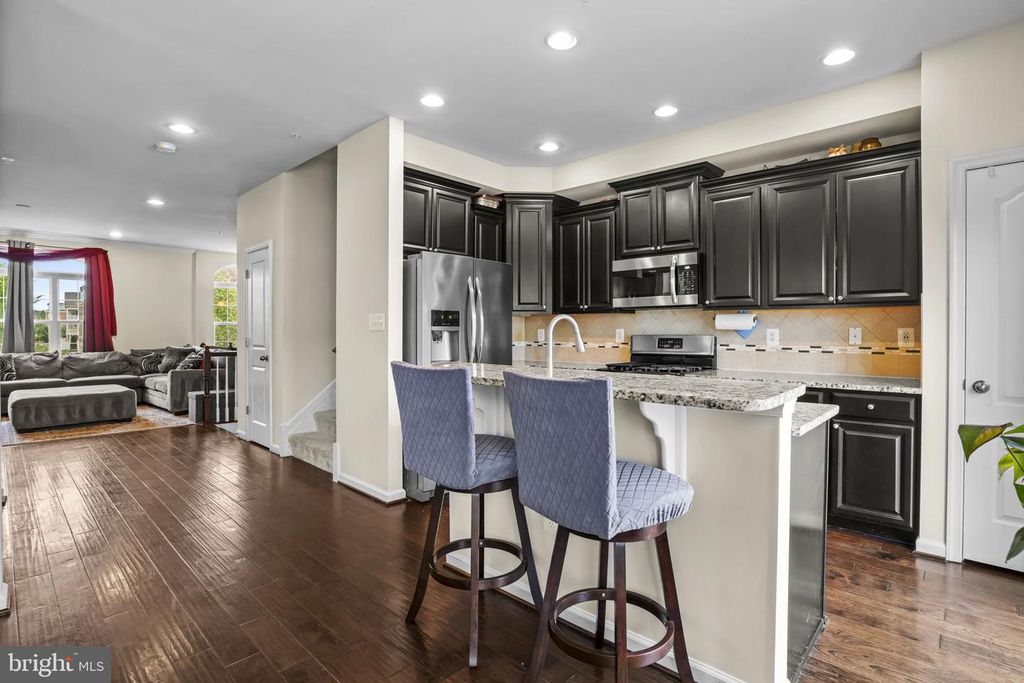 Image 6 of property listing at 5412 SPOTSWOOD PL, White Plains, MD 20695