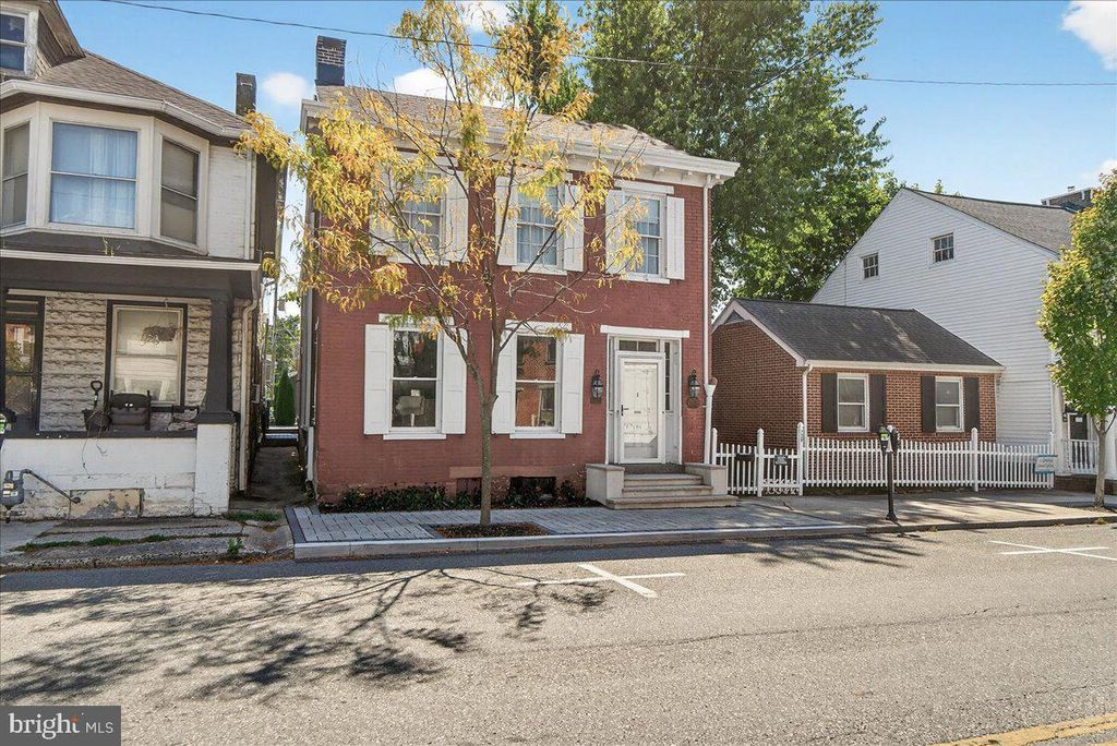 141 YORK ST, Gettysburg, PA 17325