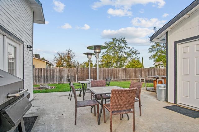 966 Elma St, Hickman, CA 95323