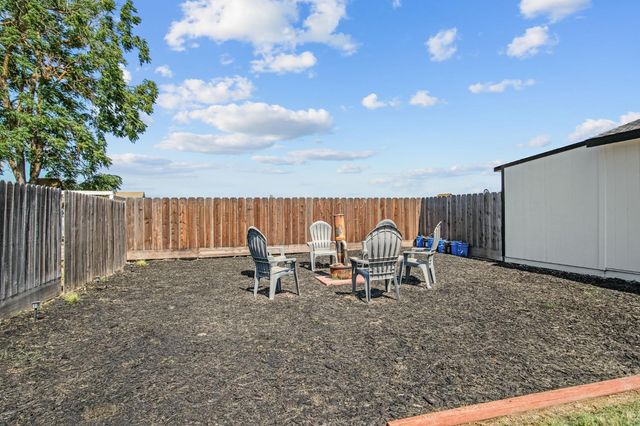 966 Elma St, Hickman, CA 95323