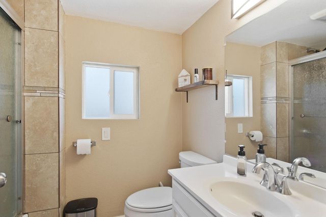 966 Elma St, Hickman, CA 95323