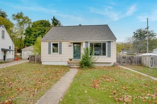 2625 Liberty Road, Norton Shores, MI 49441