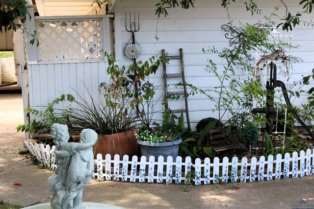 1010 Pamela, Henderson, TX 75654