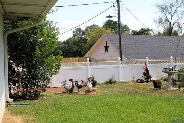 1010 Pamela, Henderson, TX 75654