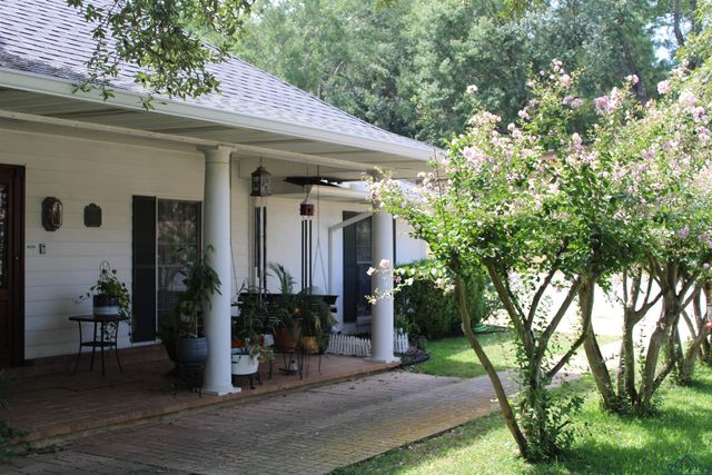 1010 Pamela, Henderson, TX 75654