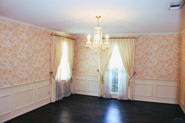 1010 Pamela, Henderson, TX 75654