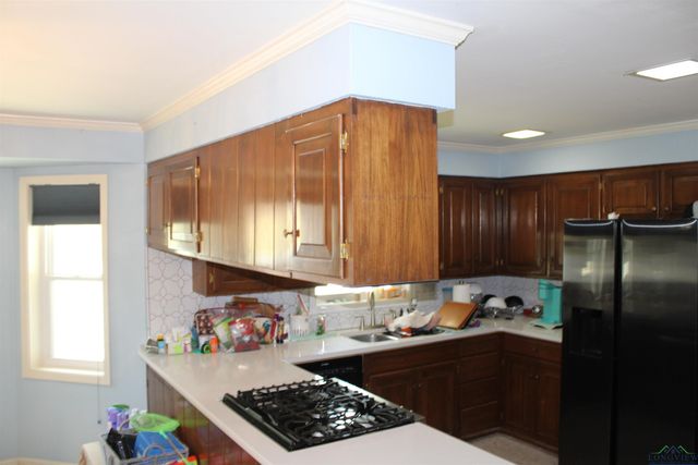 1010 Pamela, Henderson, TX 75654