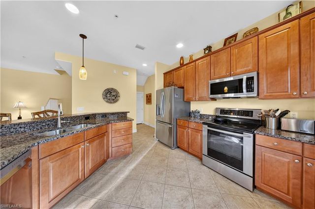 9110 Capistrano ST S 8401, Naples, FL 34113