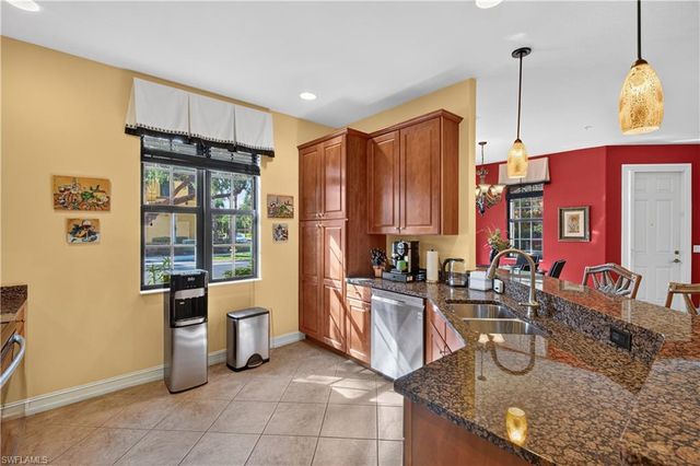 9110 Capistrano ST S 8401, Naples, FL 34113