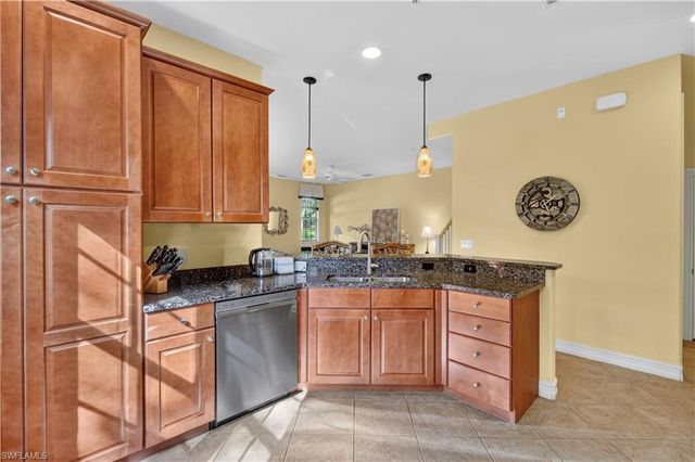 9110 Capistrano ST S 8401, Naples, FL 34113